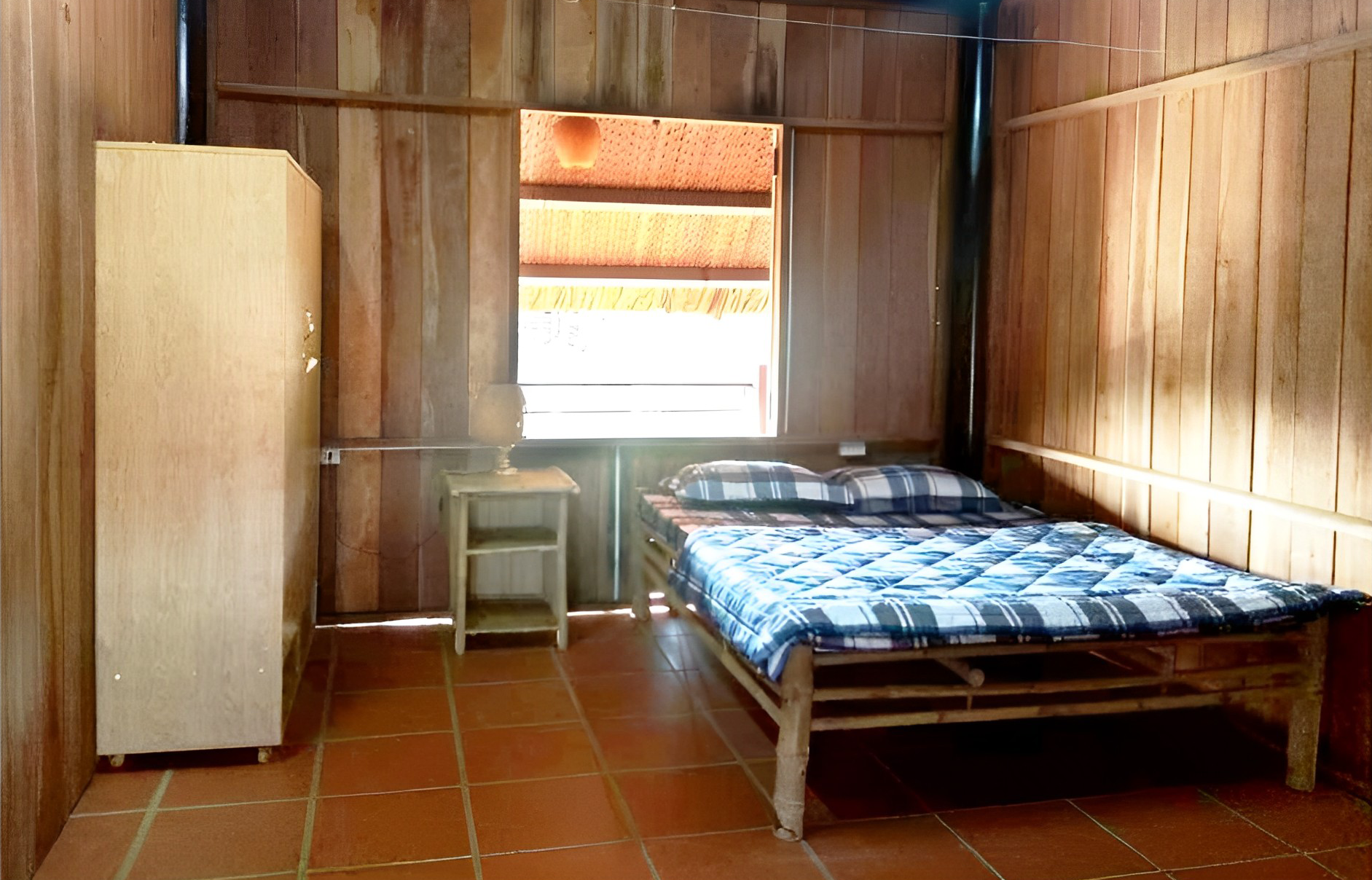Chambre simple à l’hôtel Nha Dai à Dak Nong